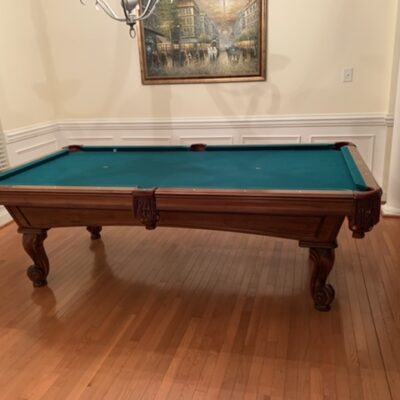 Olhausen 9 foot pool table excellent condtion