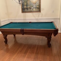 Olhausen 9 foot pool table excellent condtion
